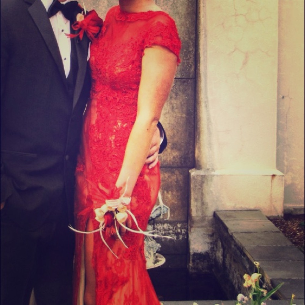 Mac Duggal Lace Formal Dress-Red